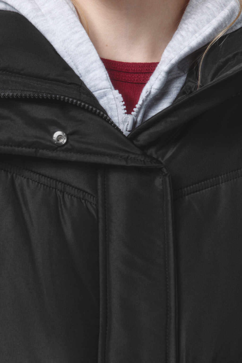 Куртка длинная стеганая с трикотажным капюшоном - цвет черный - 6