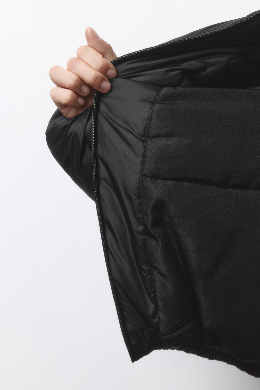 Куртка короткая утепленная с капюшоном - цвет черный - 9