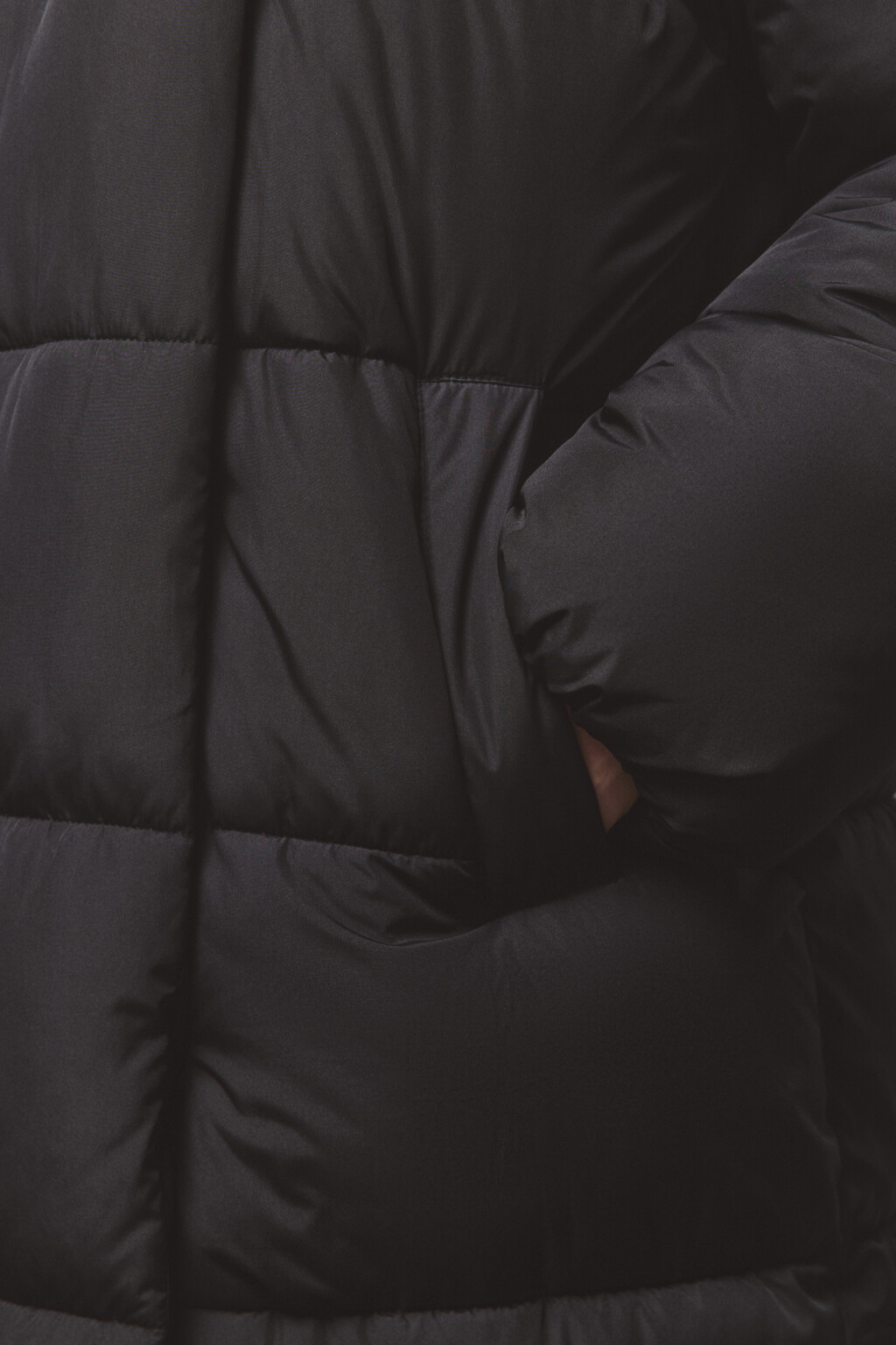 Пальто стеганое утепленное с капюшоном - цвет черный - 8