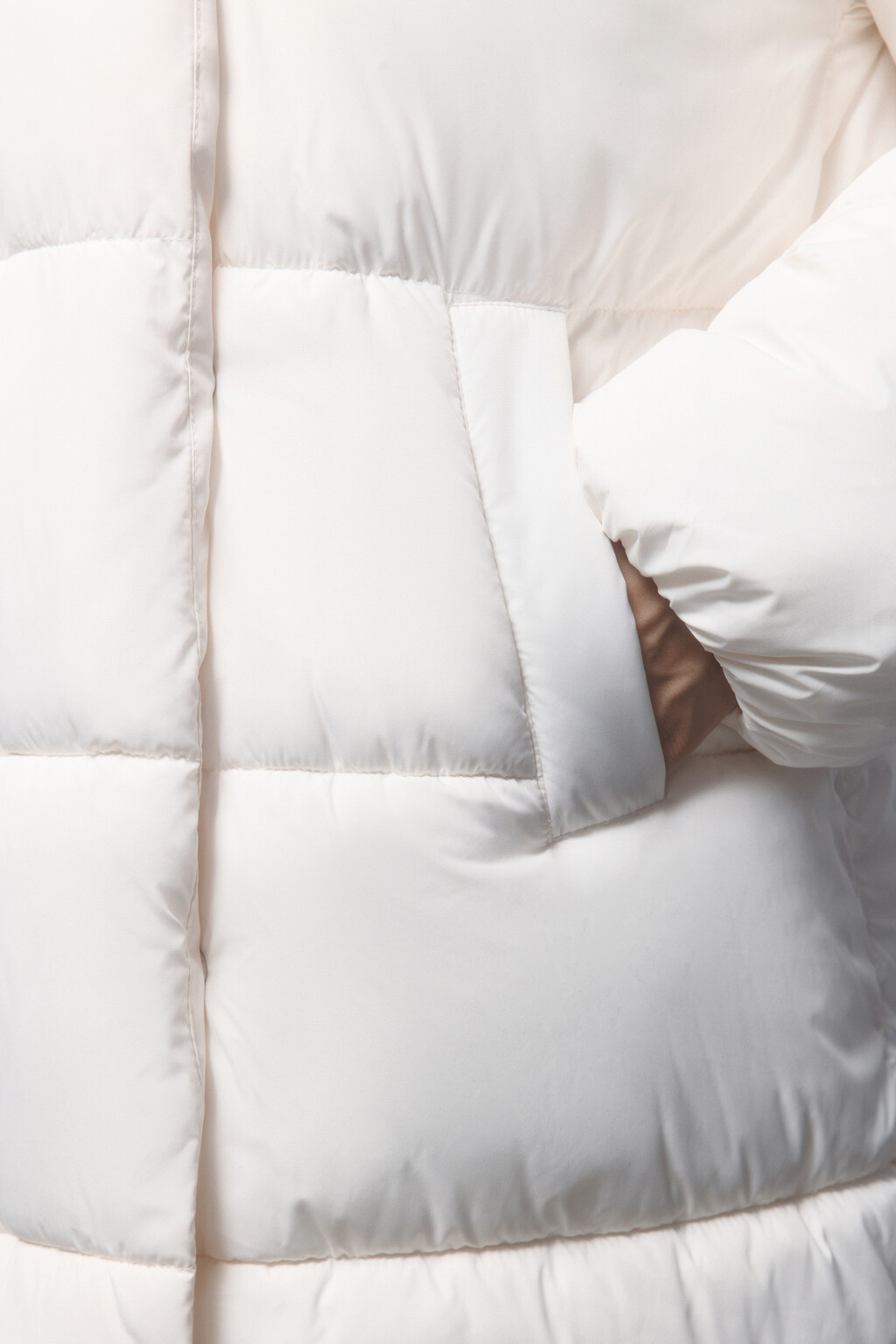 Пальто стеганое утепленное с капюшоном - цвет молочный - 7