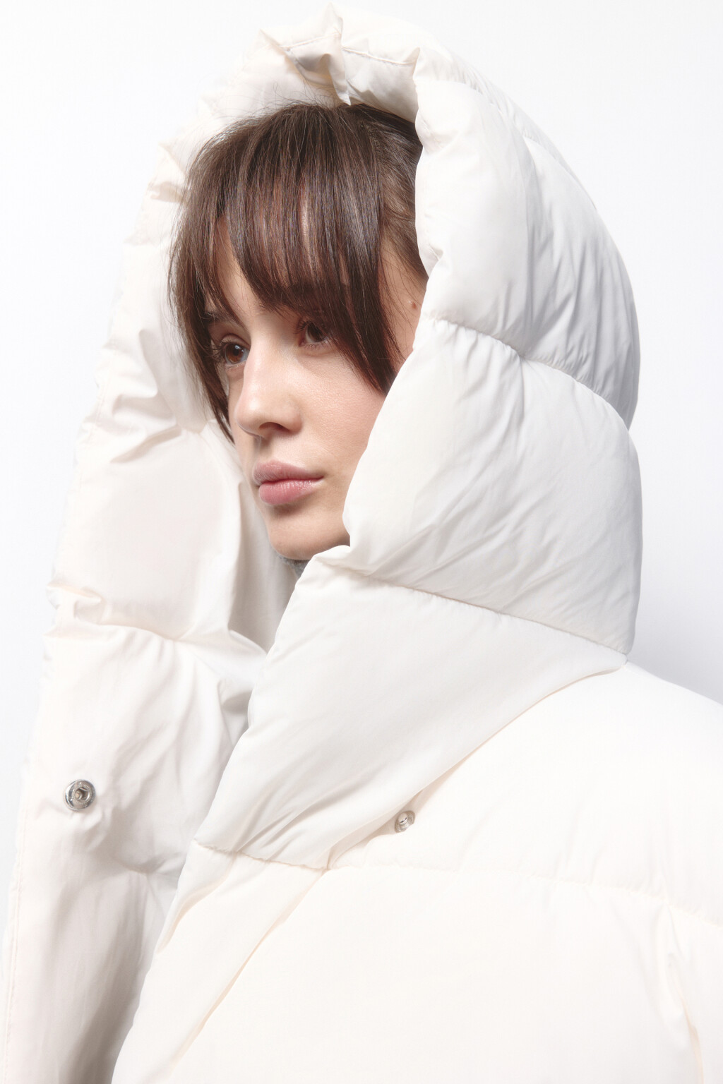 Пальто стеганое утепленное с капюшоном - цвет молочный - 8