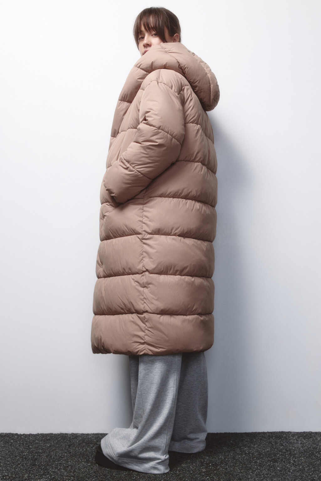 Пальто стеганое утепленное с капюшоном - цвет коричневый - 1