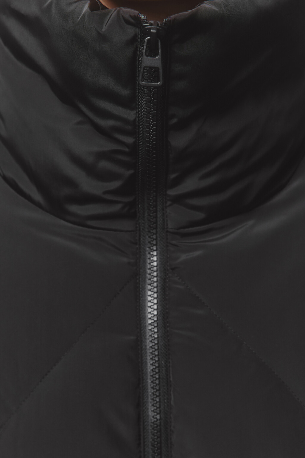 Куртка стеганая короткая с воротником-стойкой - цвет черный - 6