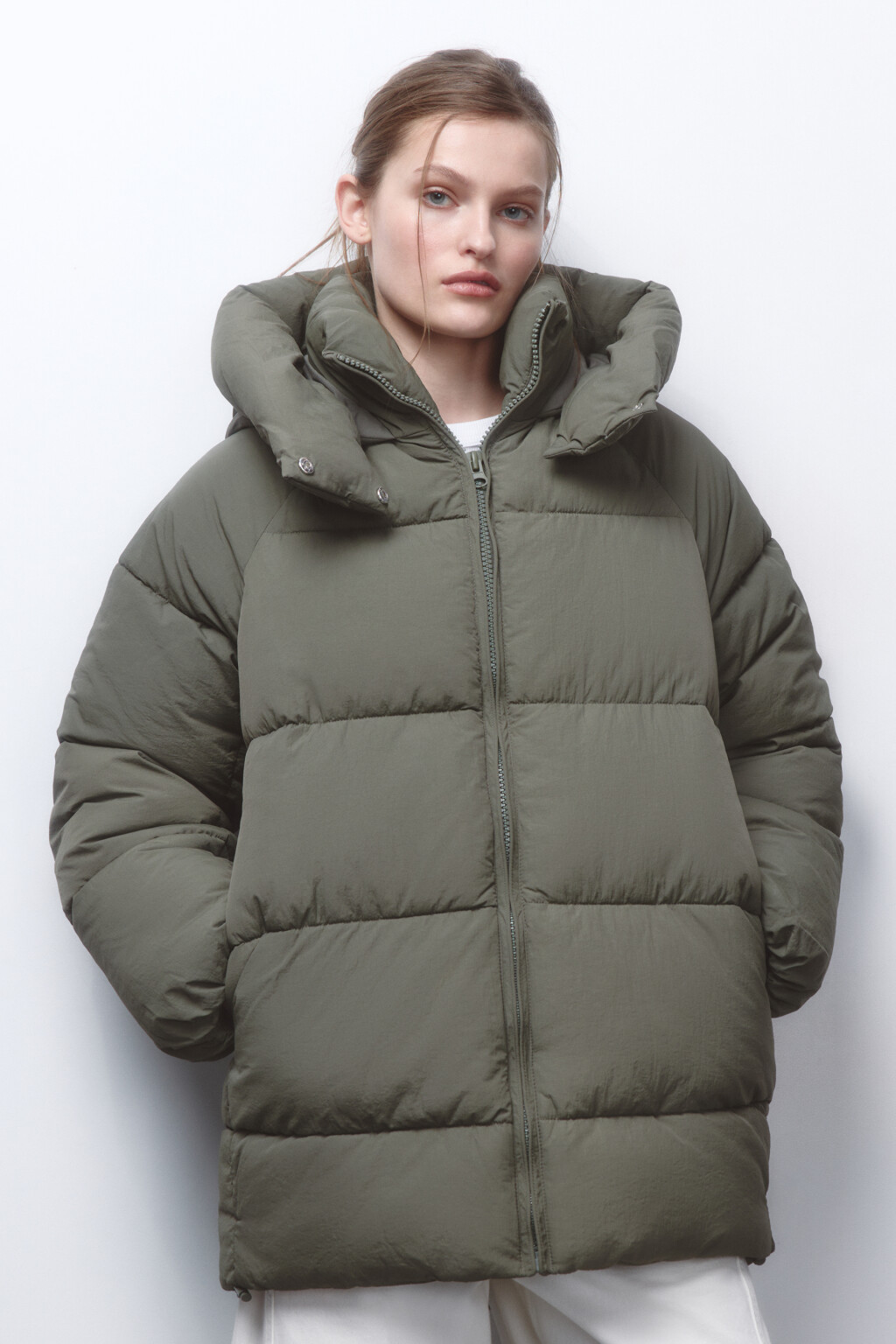 Куртка стеганая удлиненная с капюшоном - цвет зеленый - 4