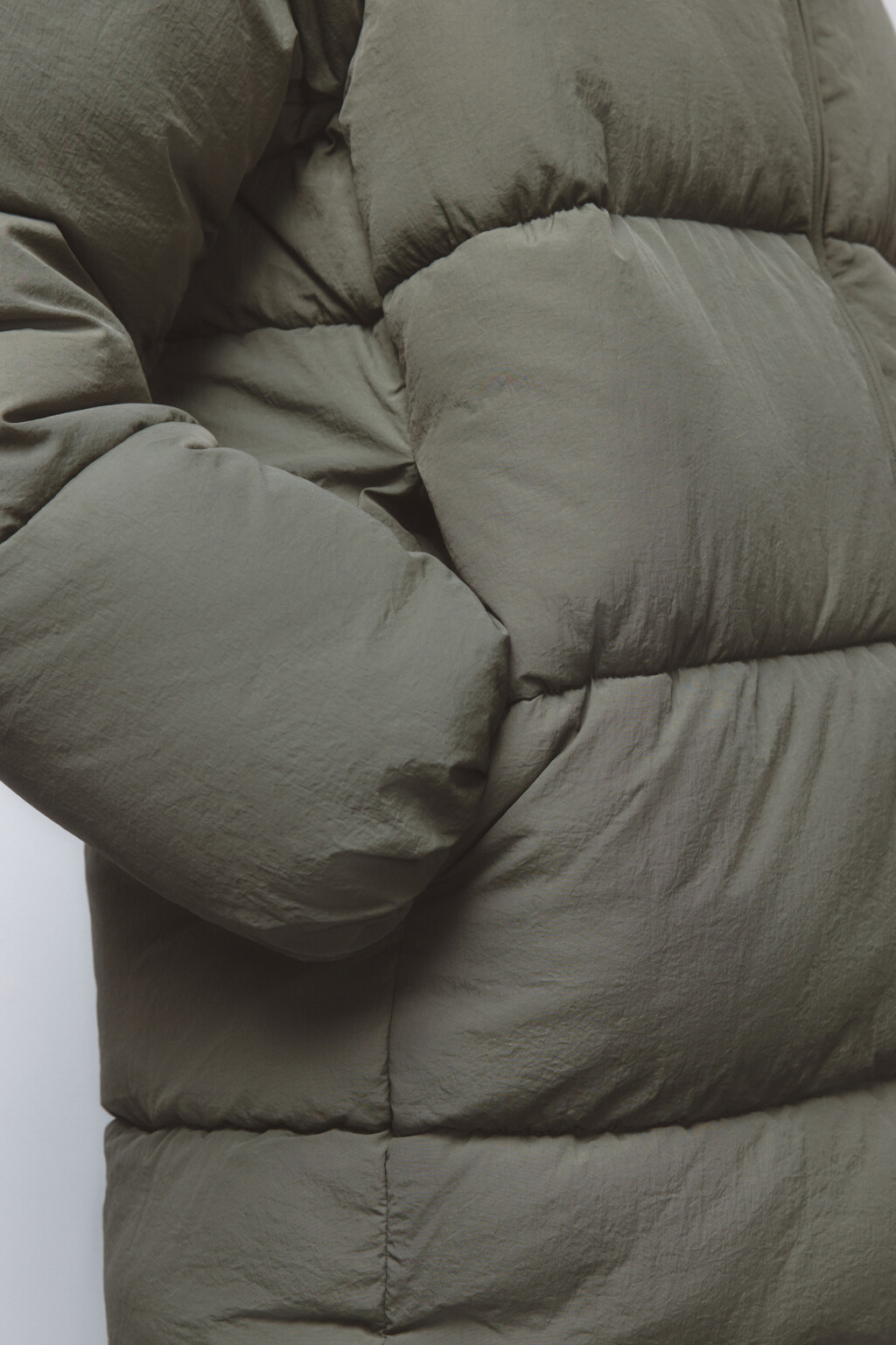 Куртка стеганая удлиненная с капюшоном - цвет зеленый - 9