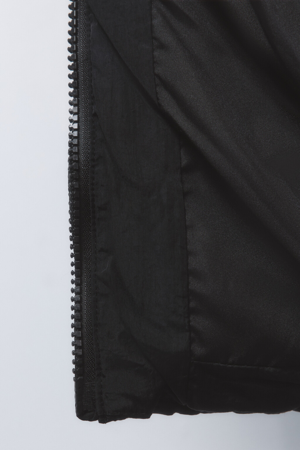 Куртка стеганая удлиненная с капюшоном - цвет черный - 8