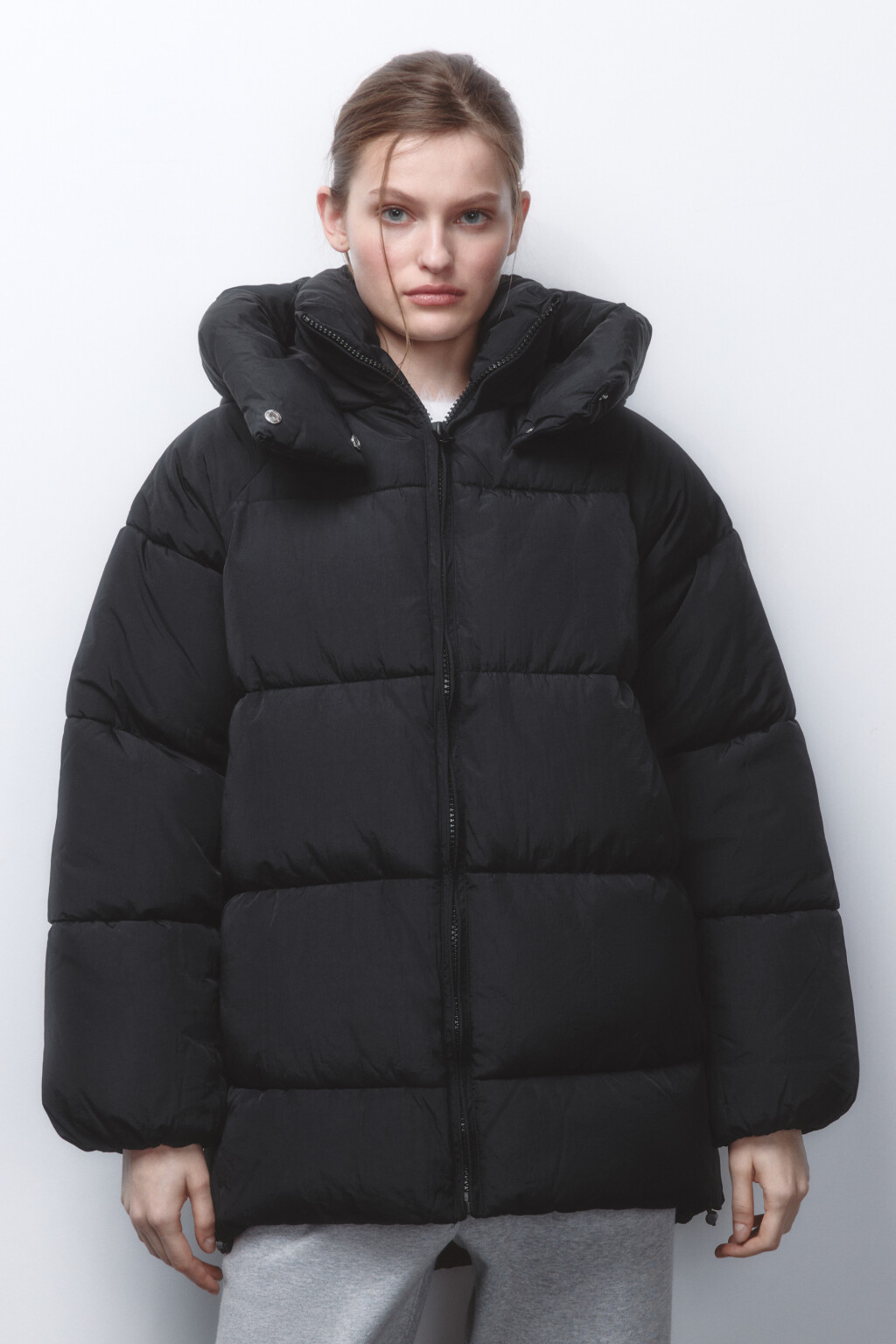 Куртка стеганая удлиненная с капюшоном - цвет черный - 3