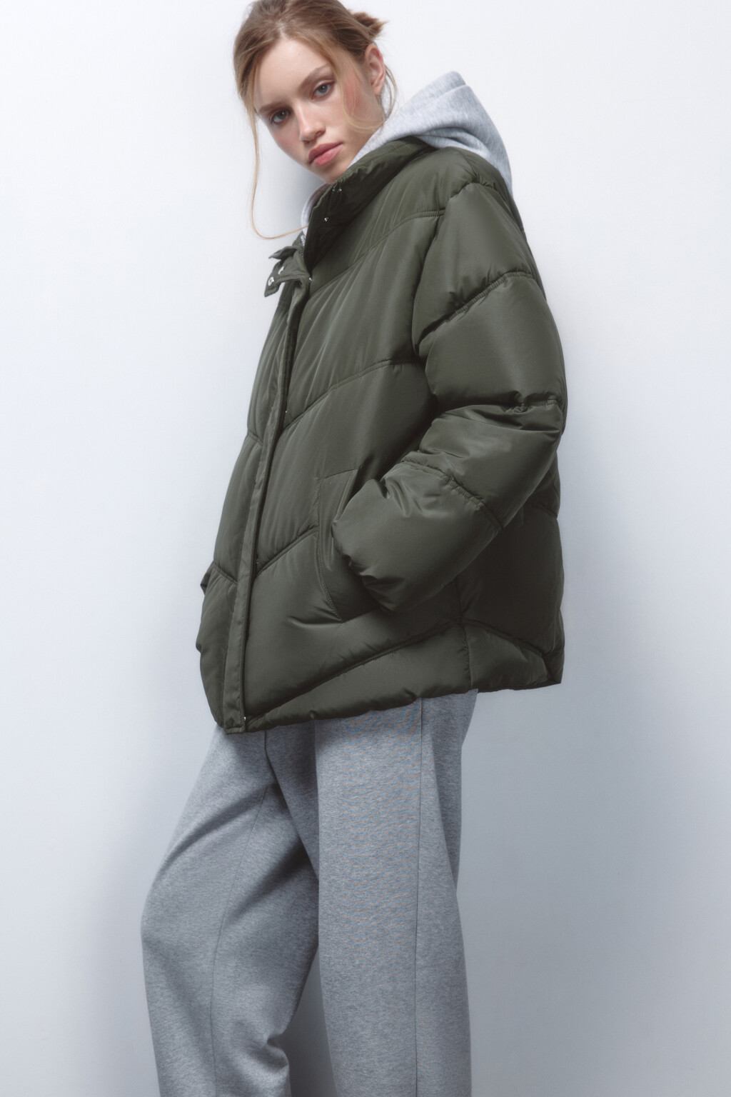 Куртка стеганая с трикотажным капюшоном - цвет зеленый - 1