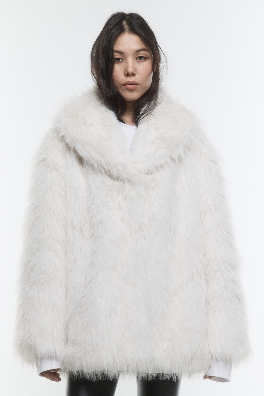 Шуба из искусственного меха с длинным ворсом - цвет белый - 5