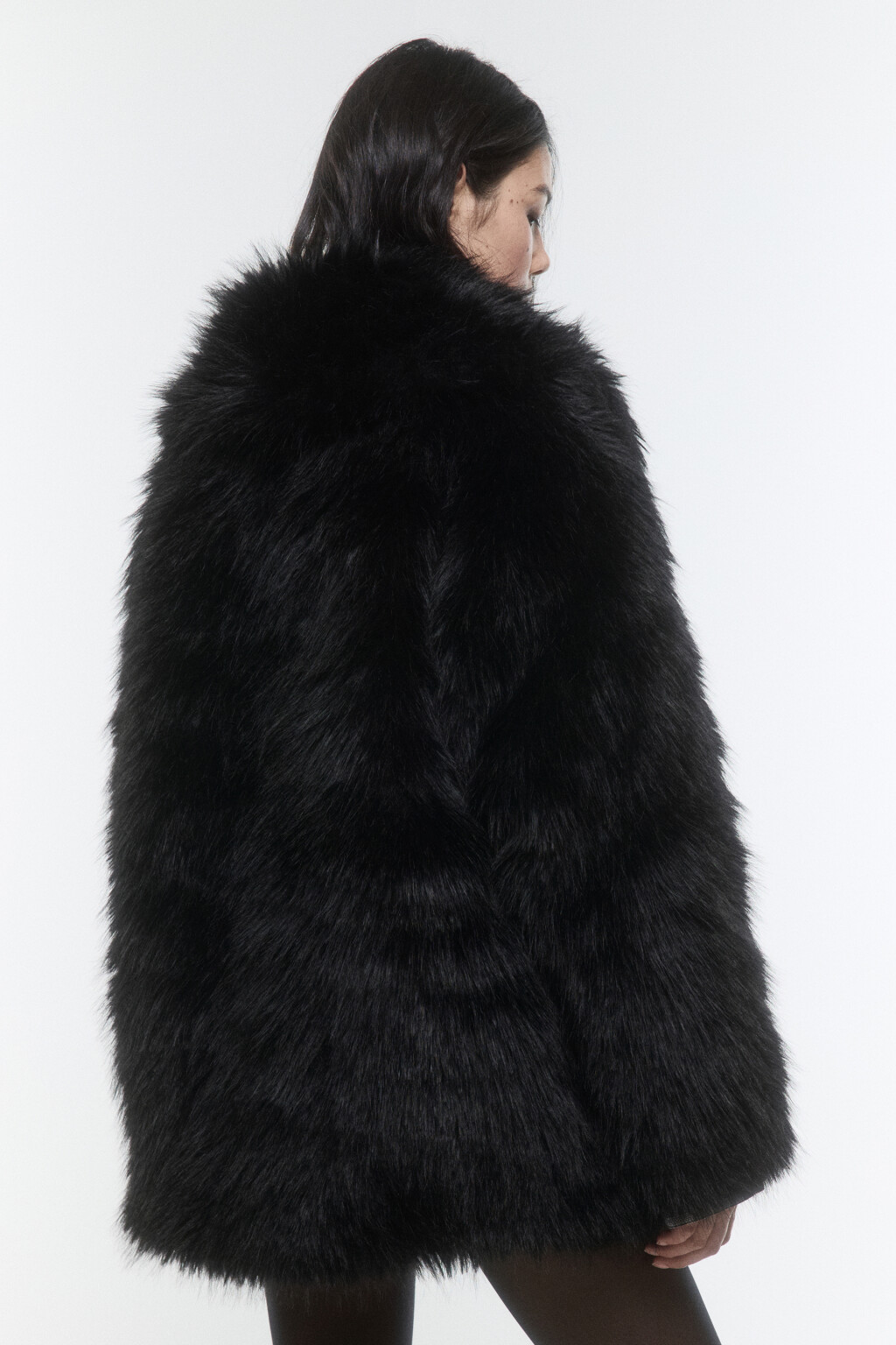 Шуба из искусственного меха с длинным ворсом - цвет черный - 7