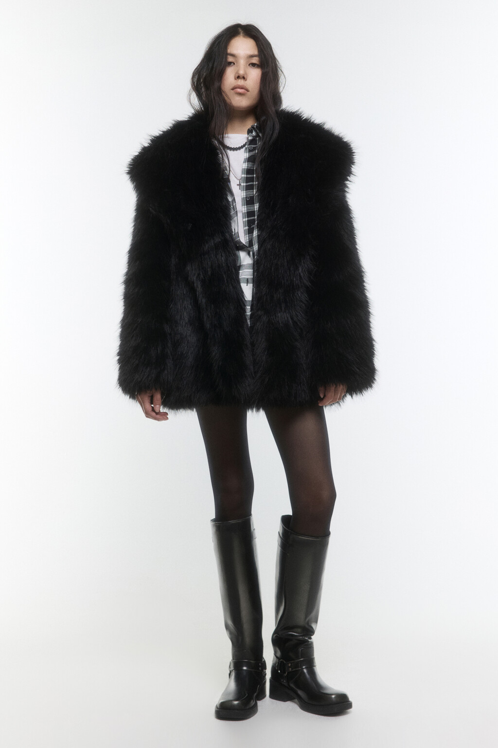 Шуба из искусственного меха с длинным ворсом - цвет черный - 8