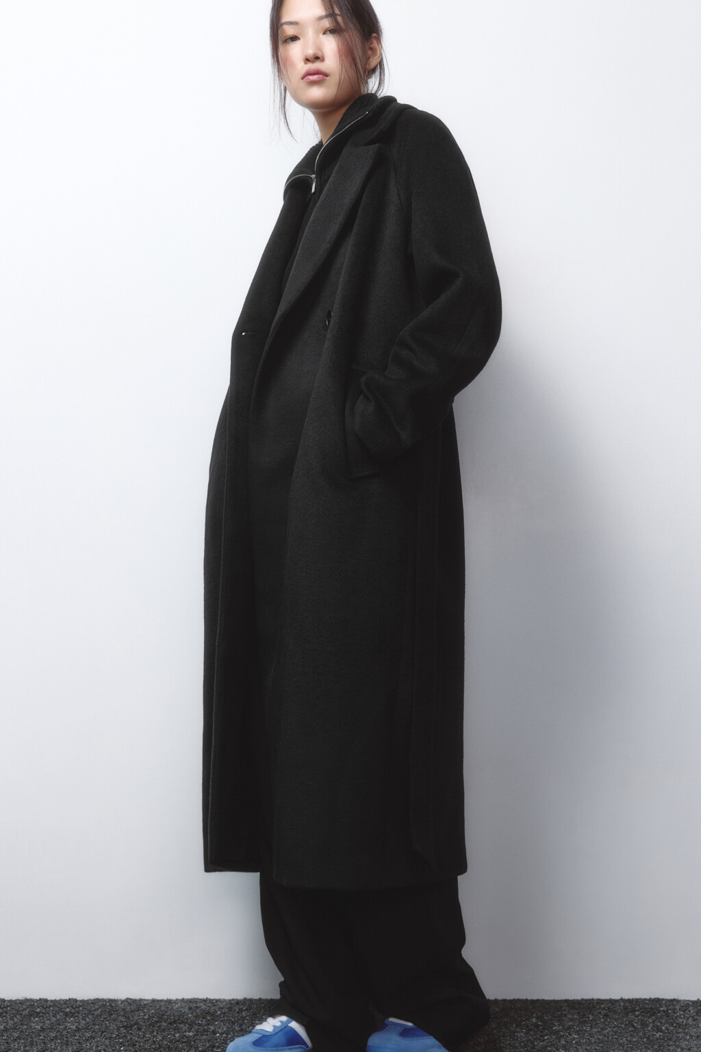 Пальто драповое длинное с поясом - цвет черный - 2