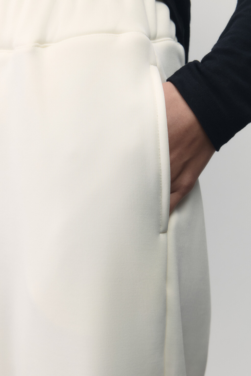 Брюки-джоггеры спортивные с начесом - цвет ванильный - 8