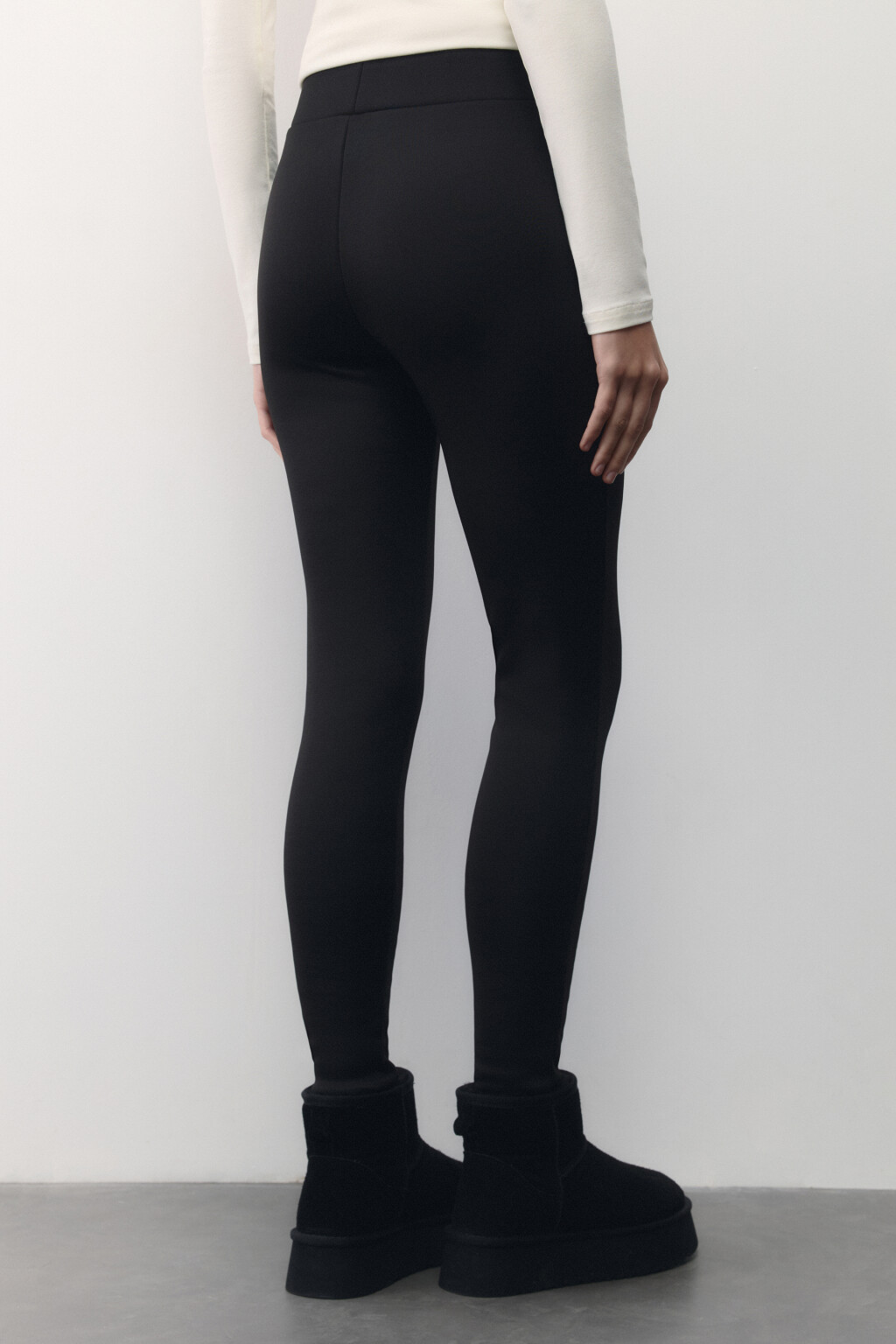 Леггинсы спортивные утепленные с начесом - цвет черный - 4