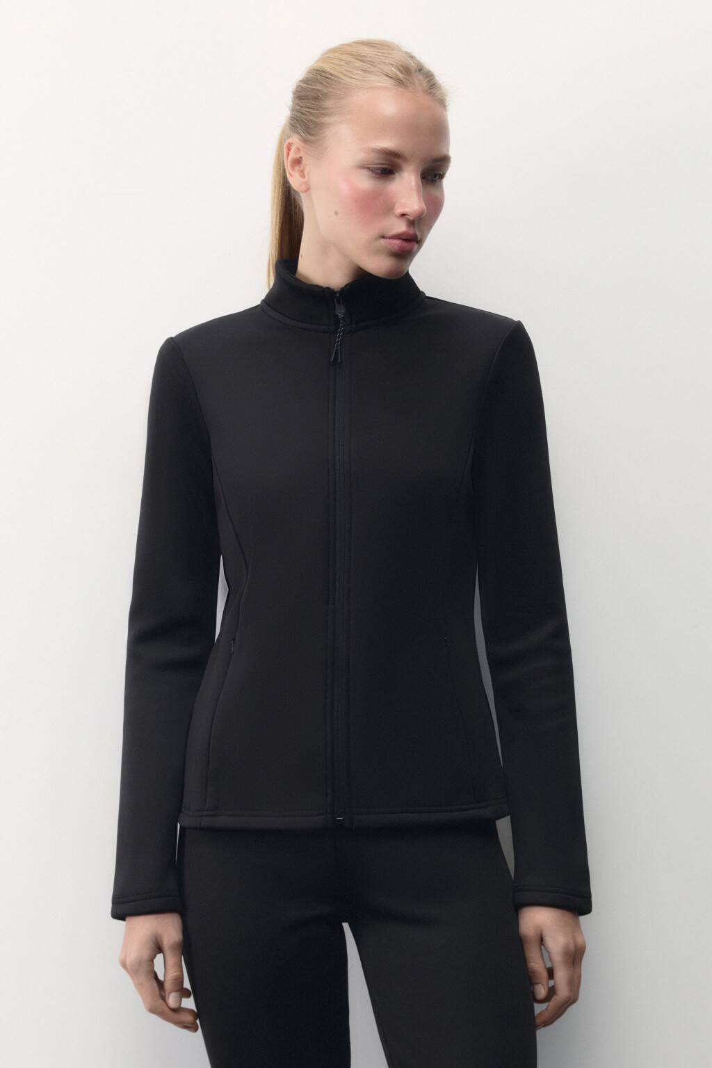 Лонгслив спортивный на молнии с утеплением - цвет черный - 2