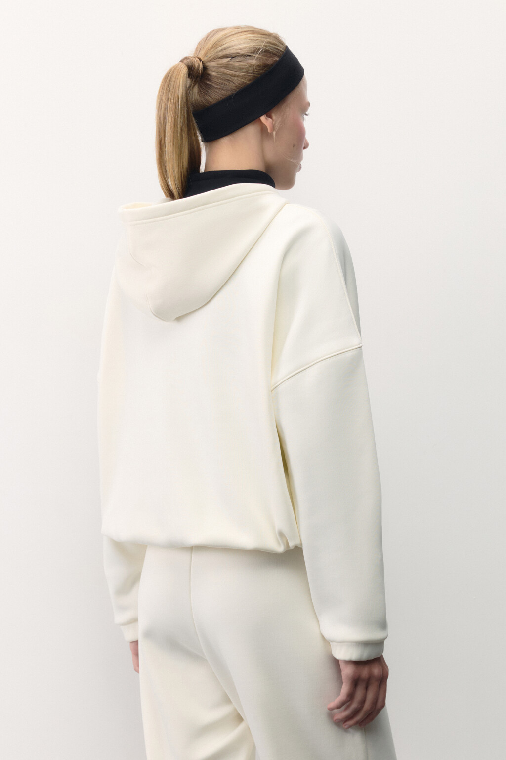 Худи oversize спортивная с капюшоном и принтом - цвет ванильный - 4