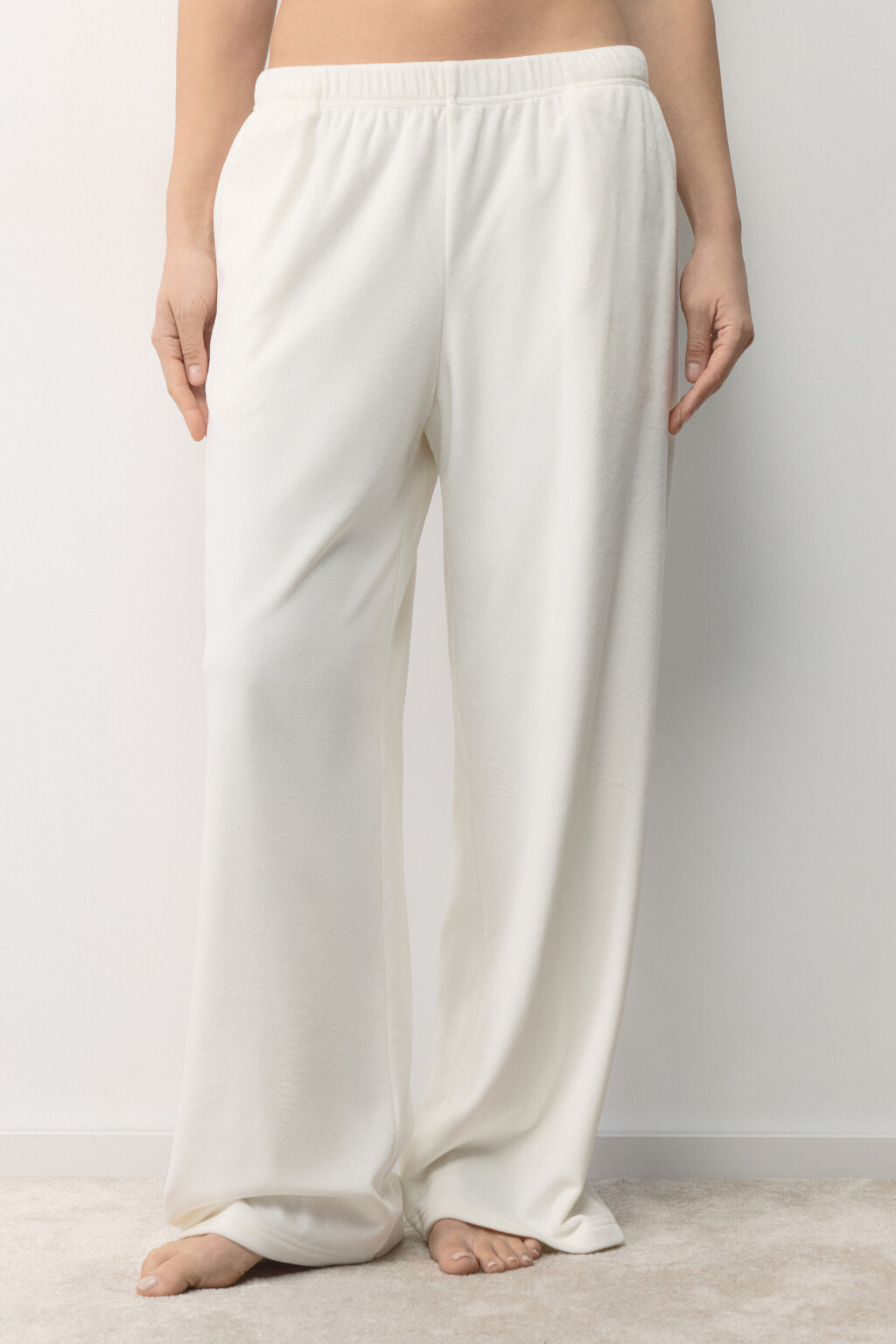 Брюки домашние плюшевые со стразами - цвет ванильный - 2