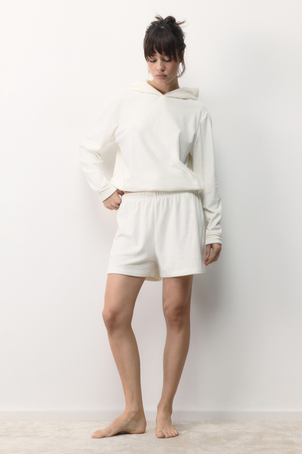 Шорты домашние плюшевые со стразами - цвет ванильный - 5