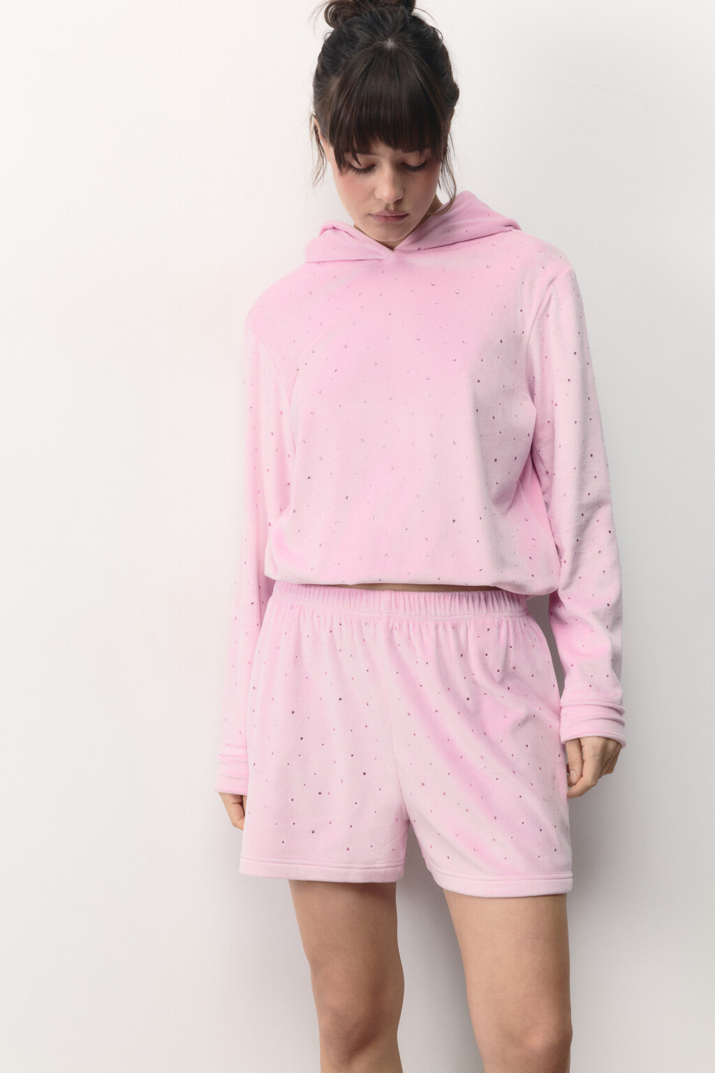 Шорты домашние плюшевые со стразами - цвет розовый - 1