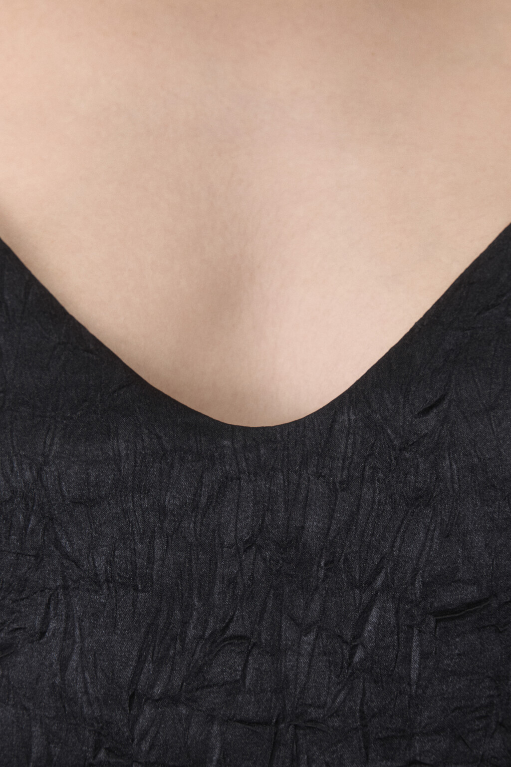 Платье-комбинация мини домашнее атласное - цвет черный - 6