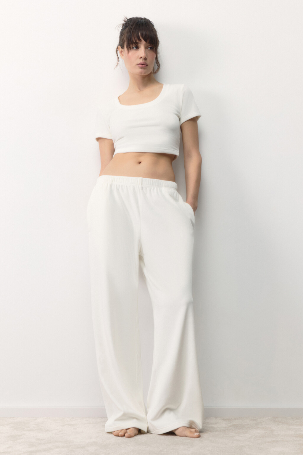 Топ-футболка домашний плюшевый со стразами - цвет ванильный - 5