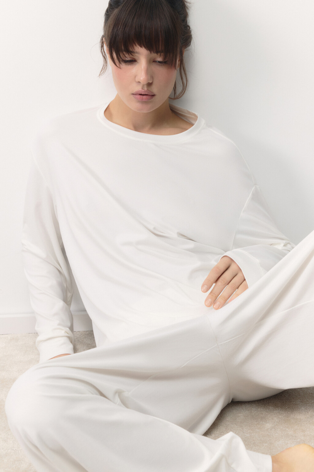 Лонгслив домашний из гладкого трикотажа - цвет ванильный - 1