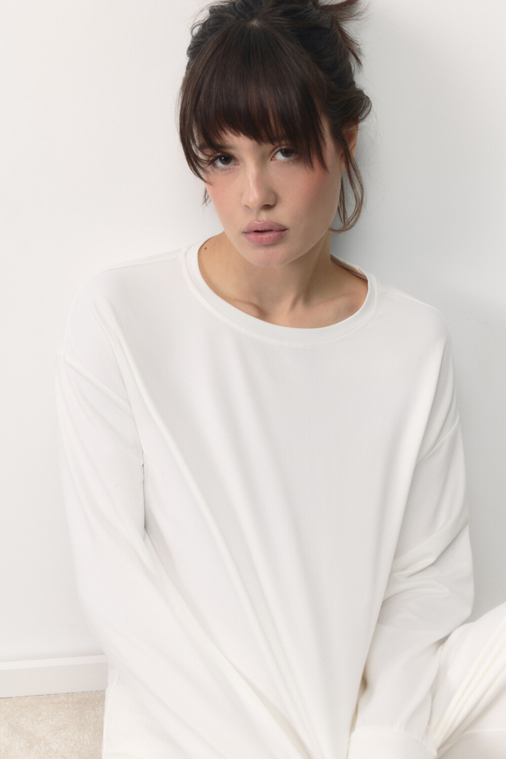 Лонгслив домашний из гладкого трикотажа - цвет ванильный - 2