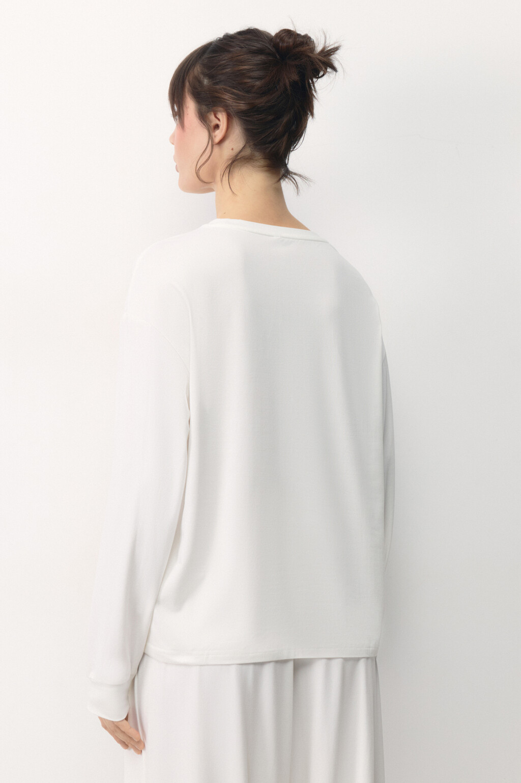 Лонгслив домашний из гладкого трикотажа - цвет ванильный - 5