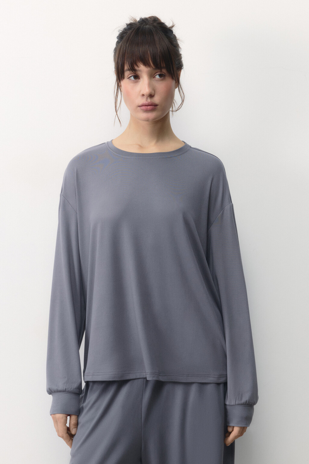 Лонгслив домашний из гладкого трикотажа - цвет серый - 2