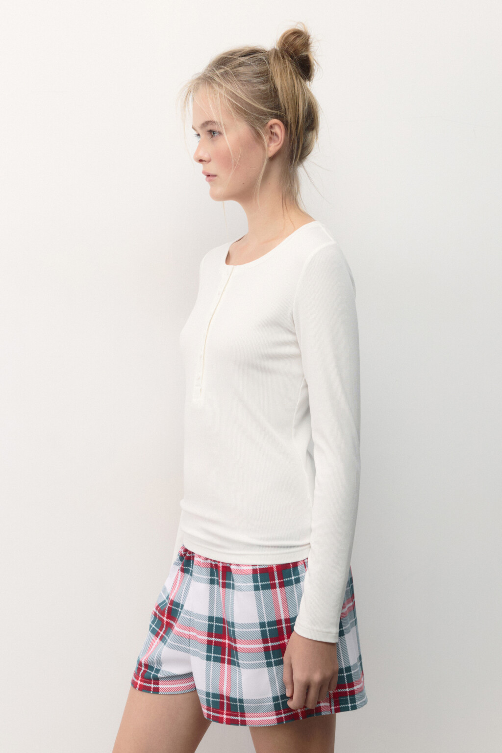 Лонгслив домашний с застежкой на груди - цвет белый - 3