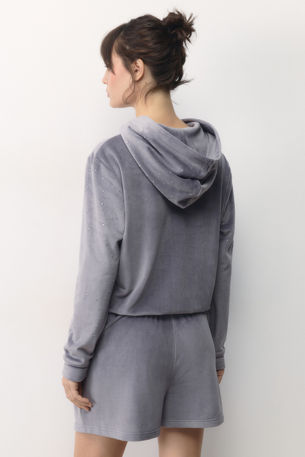 Толстовка домашняя плюшевая со стразами - цвет серый - 4