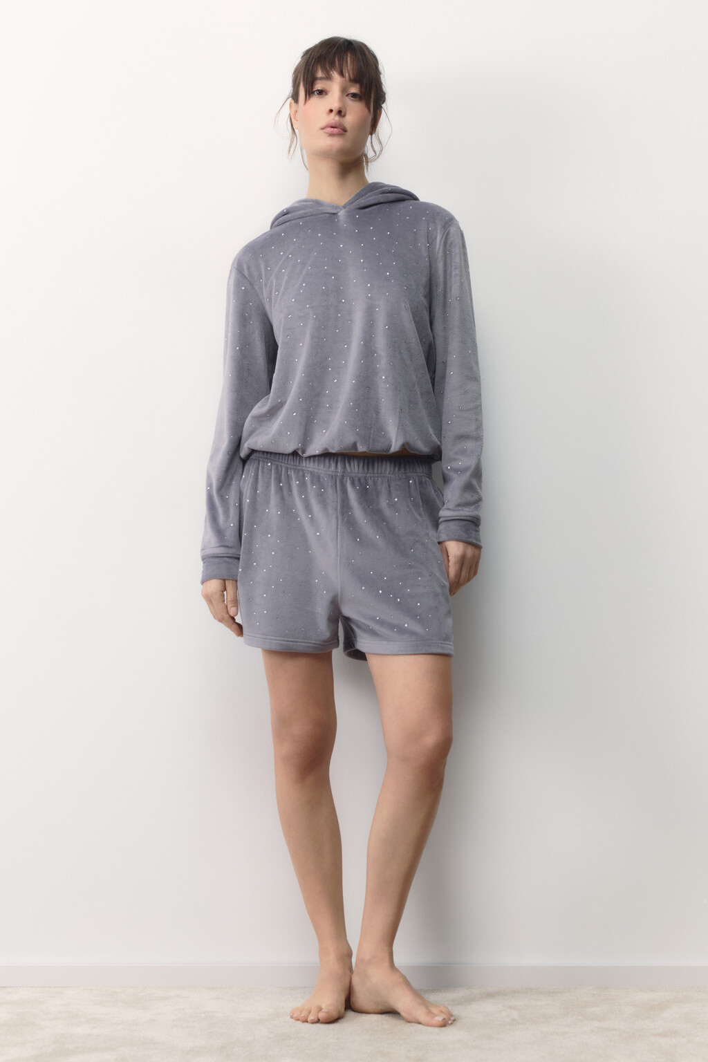 Толстовка домашняя плюшевая со стразами - цвет серый - 5