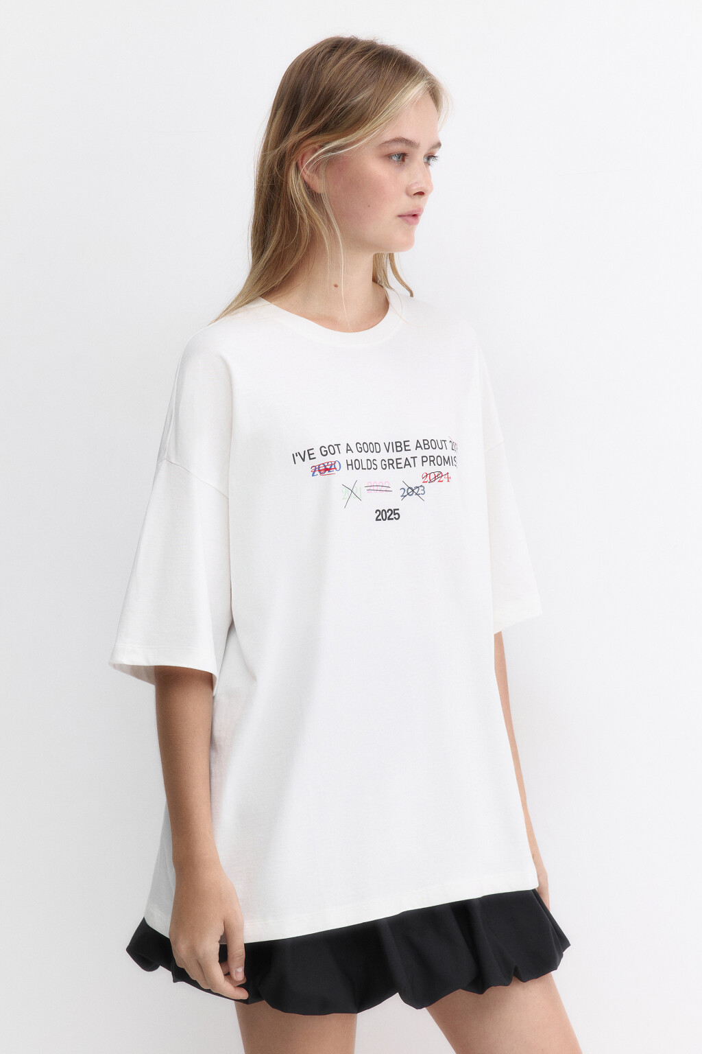 Футболка oversize с новогодним принтом - цвет белый - 3