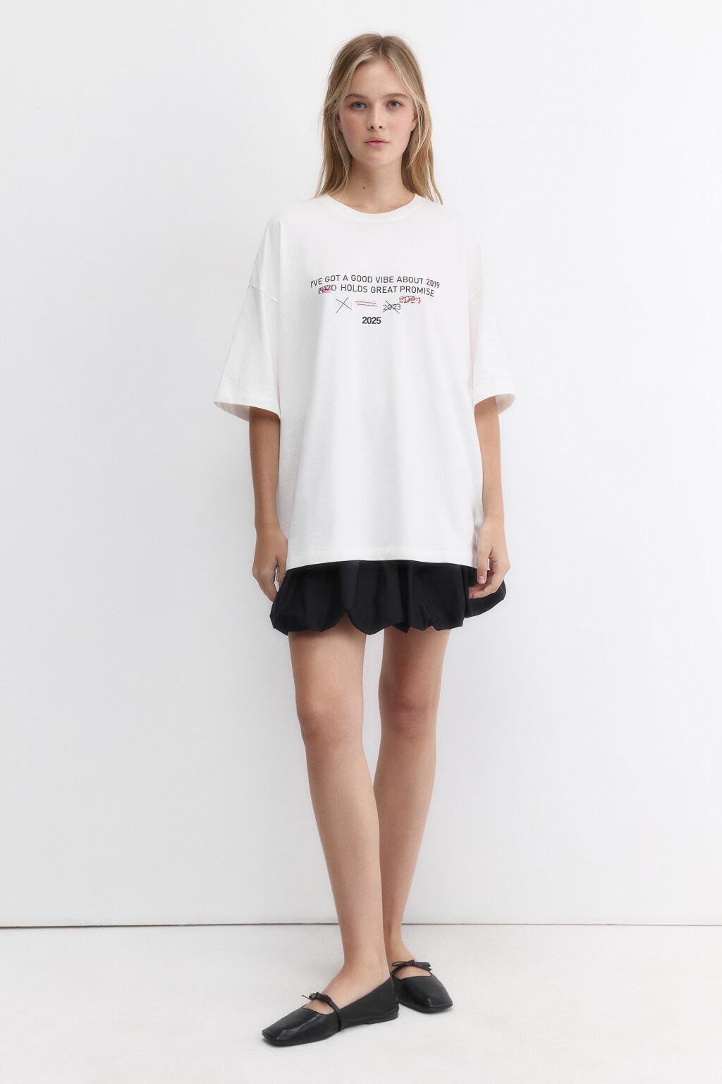 Футболка oversize с новогодним принтом - цвет белый - 5