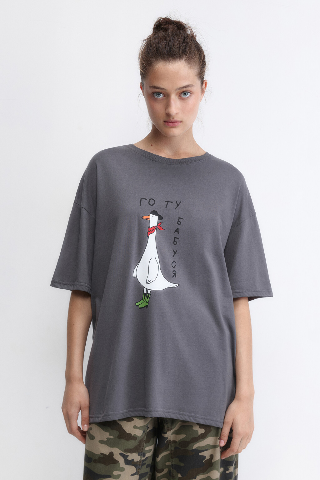 Футболка oversize хлопковая с принтом и надписью - цвет серый - 2