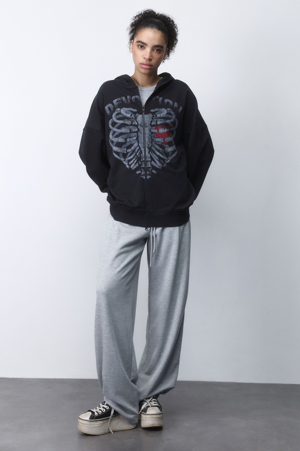 Худи на молнии оверсайз с принтом-скелетом - цвет черный - 5
