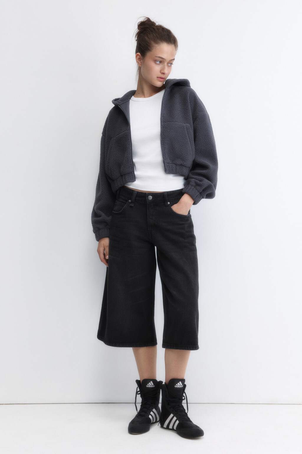 Худи-зипка укороченная флисовая с капюшоном - цвет серый - 5