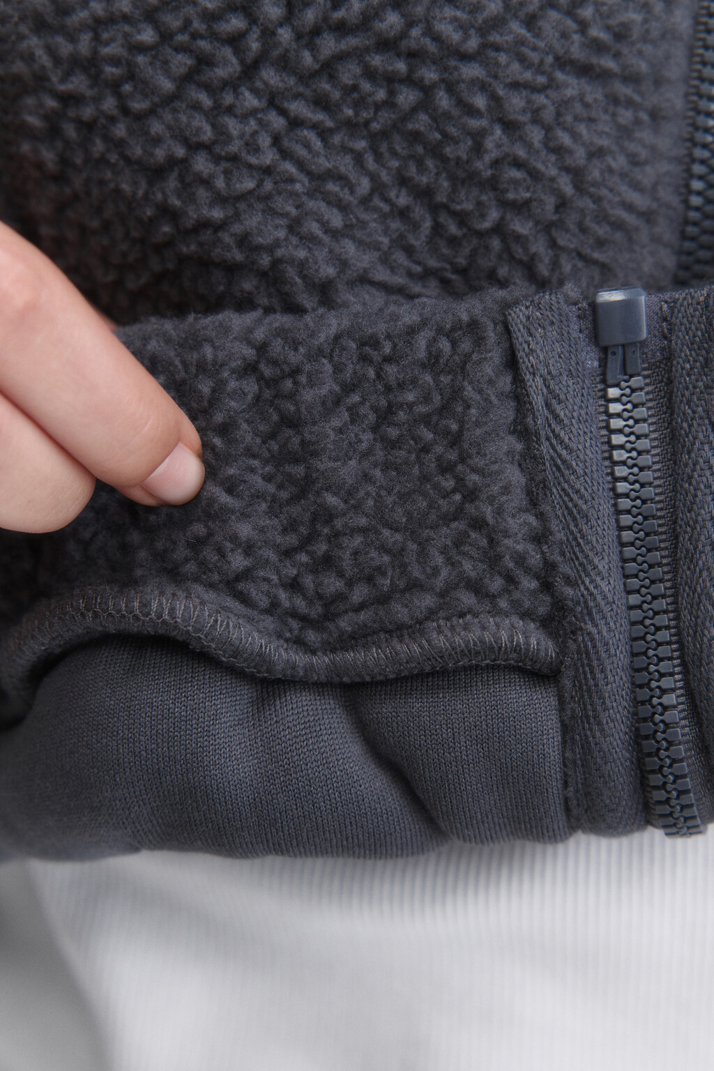 Худи-зипка укороченная флисовая с капюшоном - цвет серый - 8