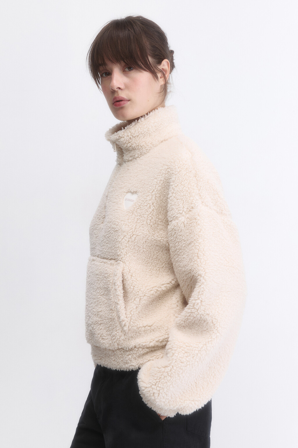 Толстовка флисовая укороченная с сердечком на груди - цвет бежевый - 4