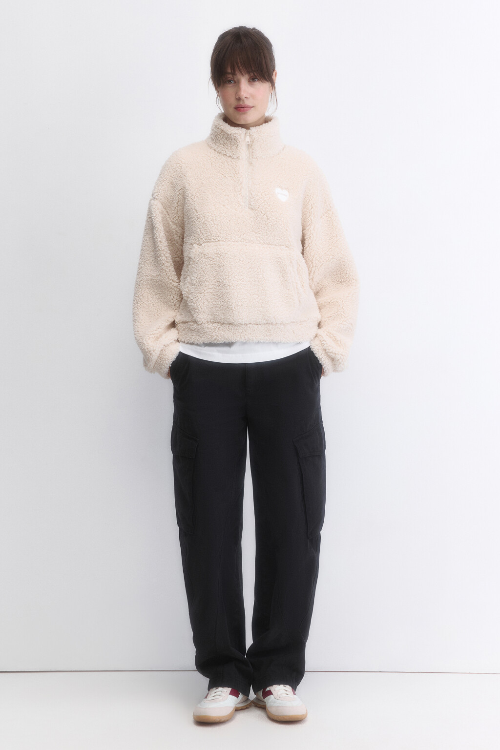 Толстовка флисовая укороченная с сердечком на груди - цвет бежевый - 6