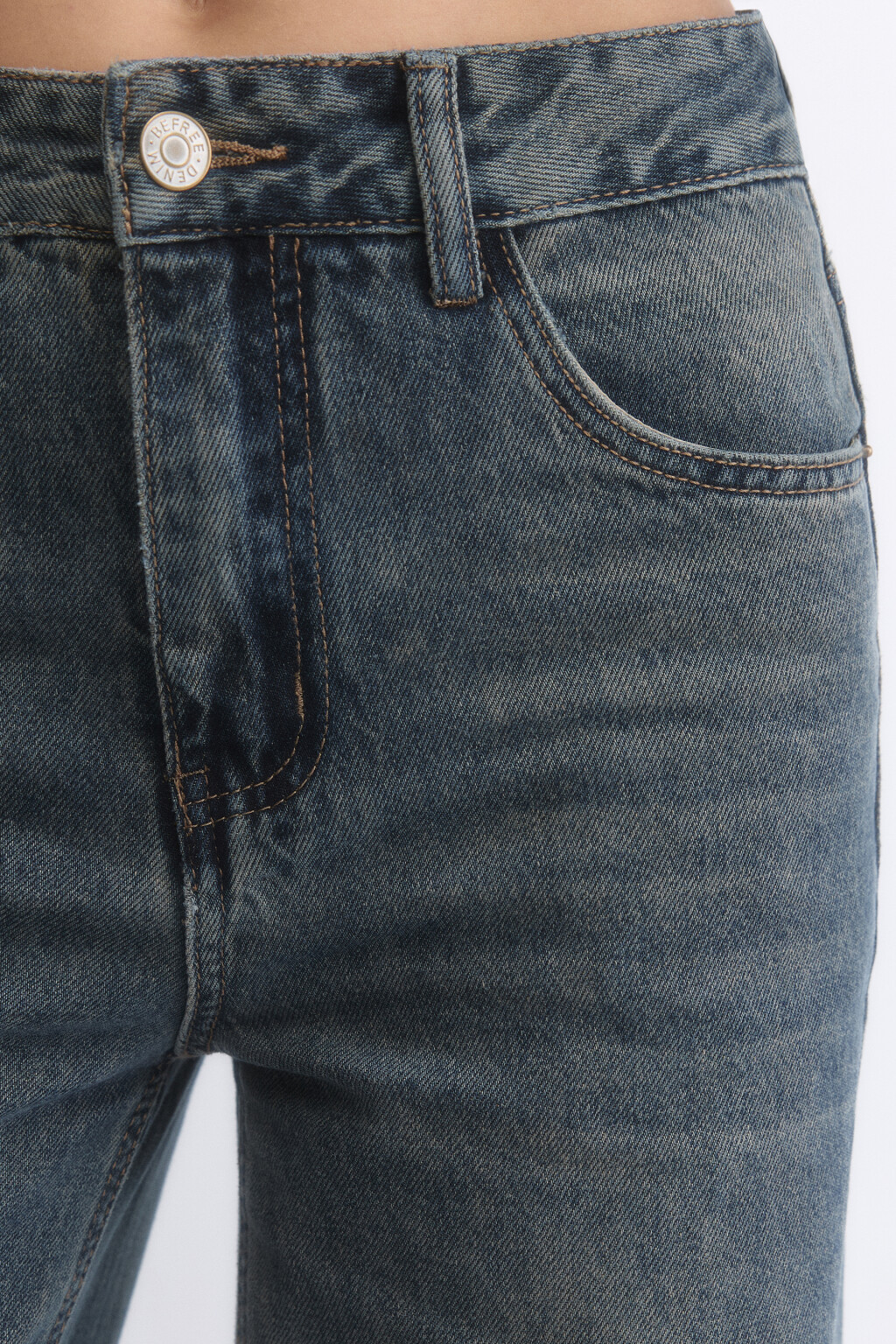 Джинсы широкие с эффектом масляной стирки - цвет темный тинт - 7