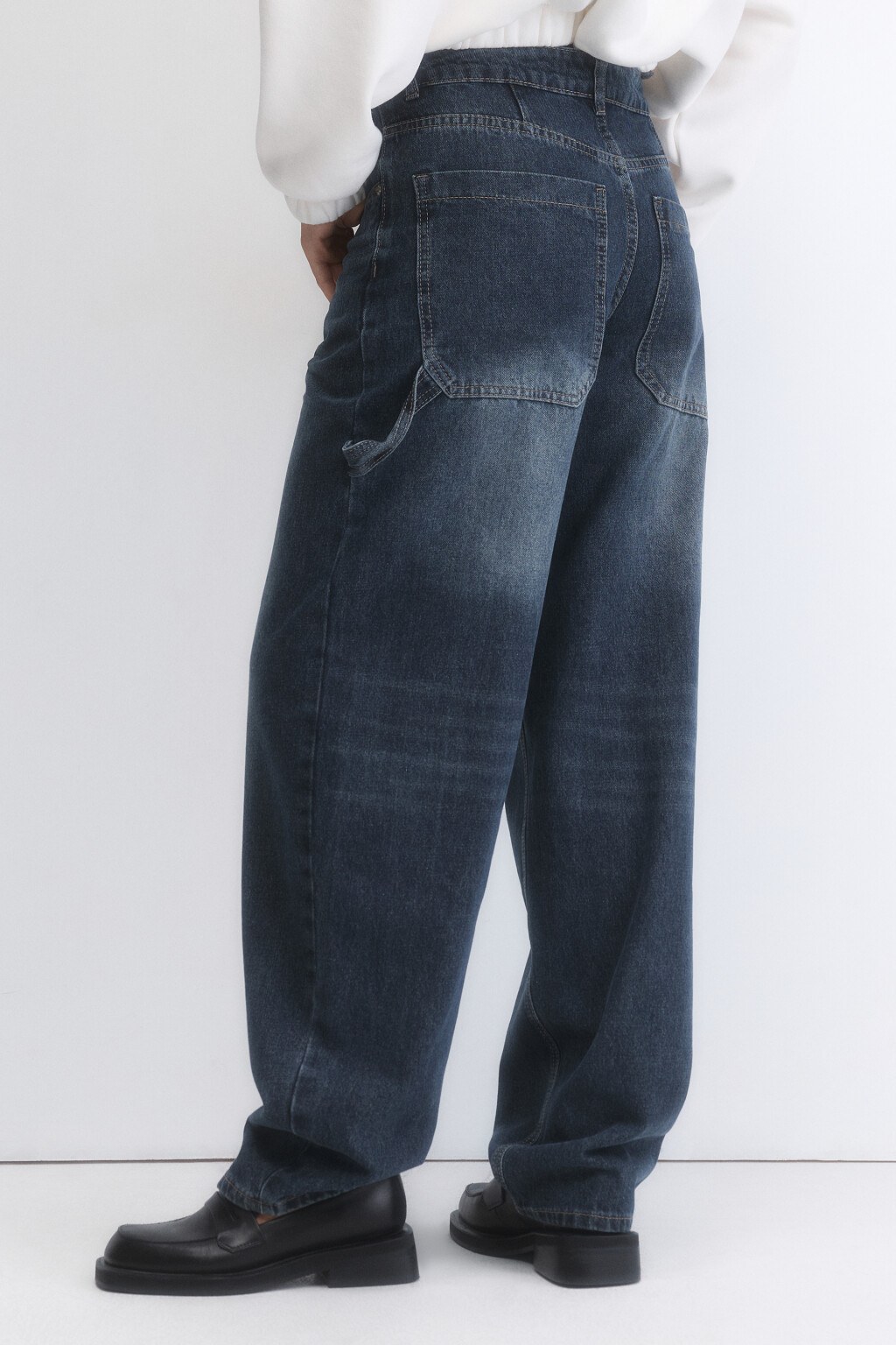 Джинсы baggy fit с декоративной петлей - цвет синий - 4