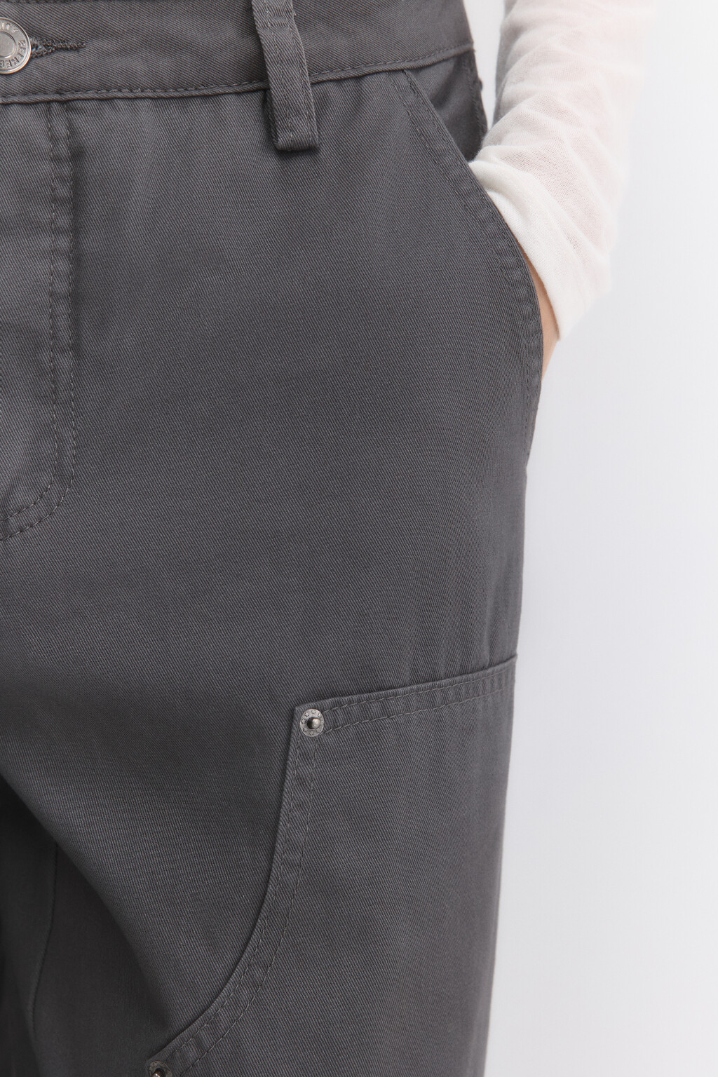 Брюки широкие твиловые с накладными карманами - цвет серый - 7