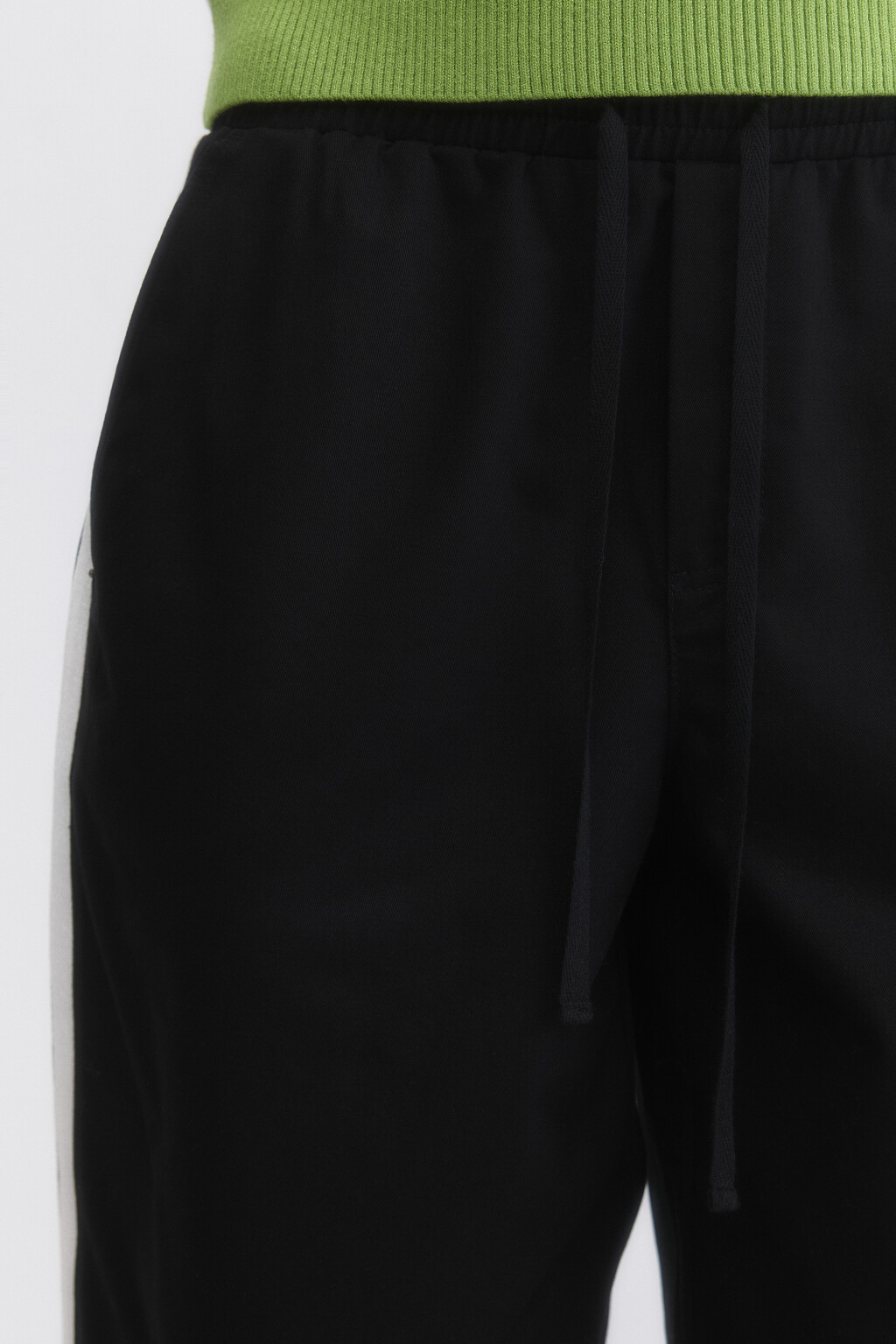 Брюки широкие хлопковые с лампасами - цвет черный - 7