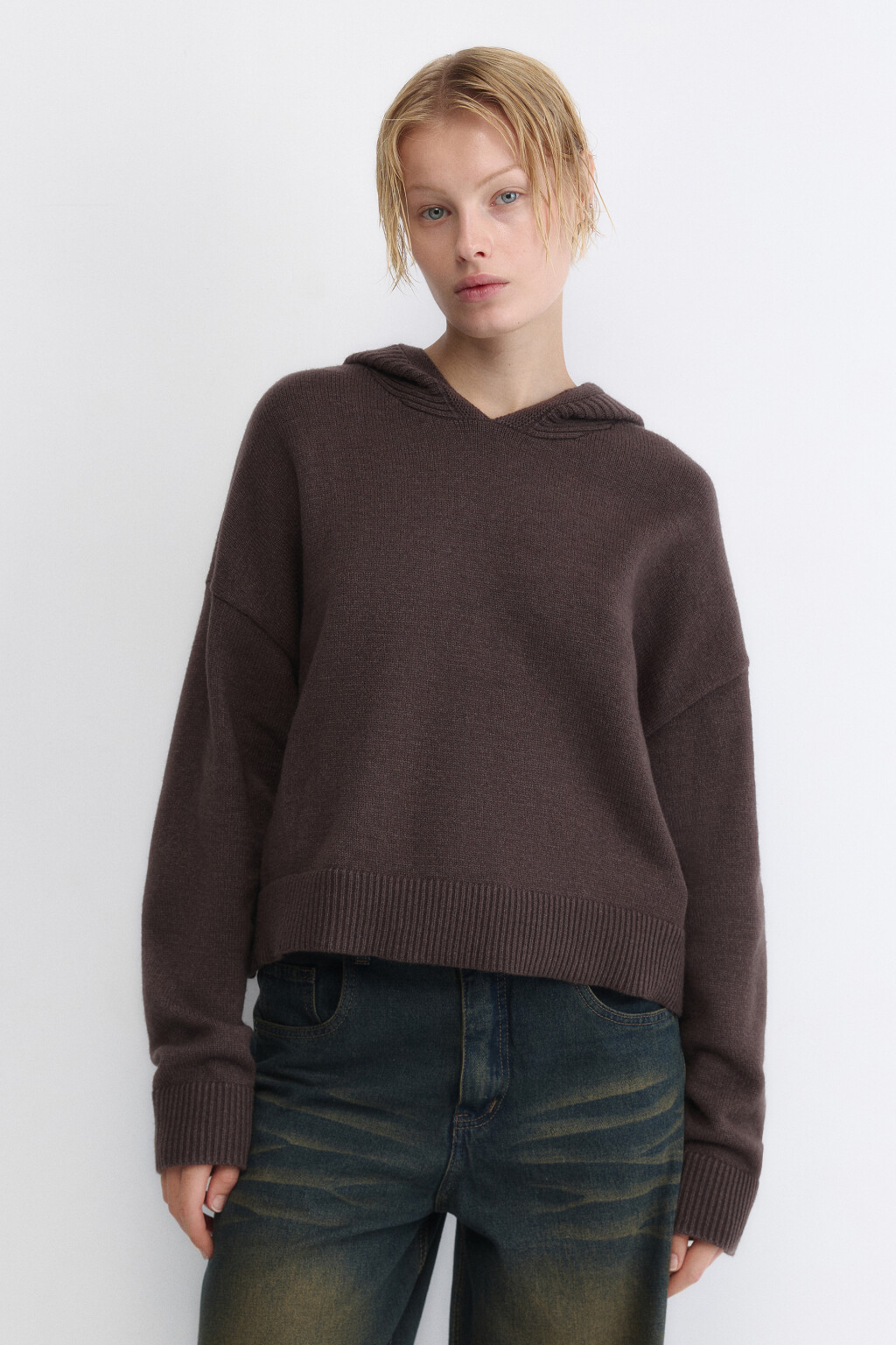 Джемпер вязаный с капюшоном - цвет коричневый - 2