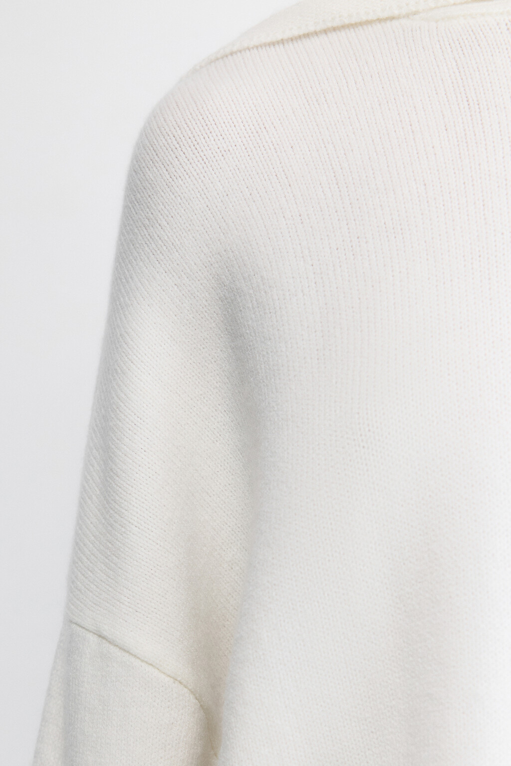 Джемпер вязаный с капюшоном - цвет молочный - 6