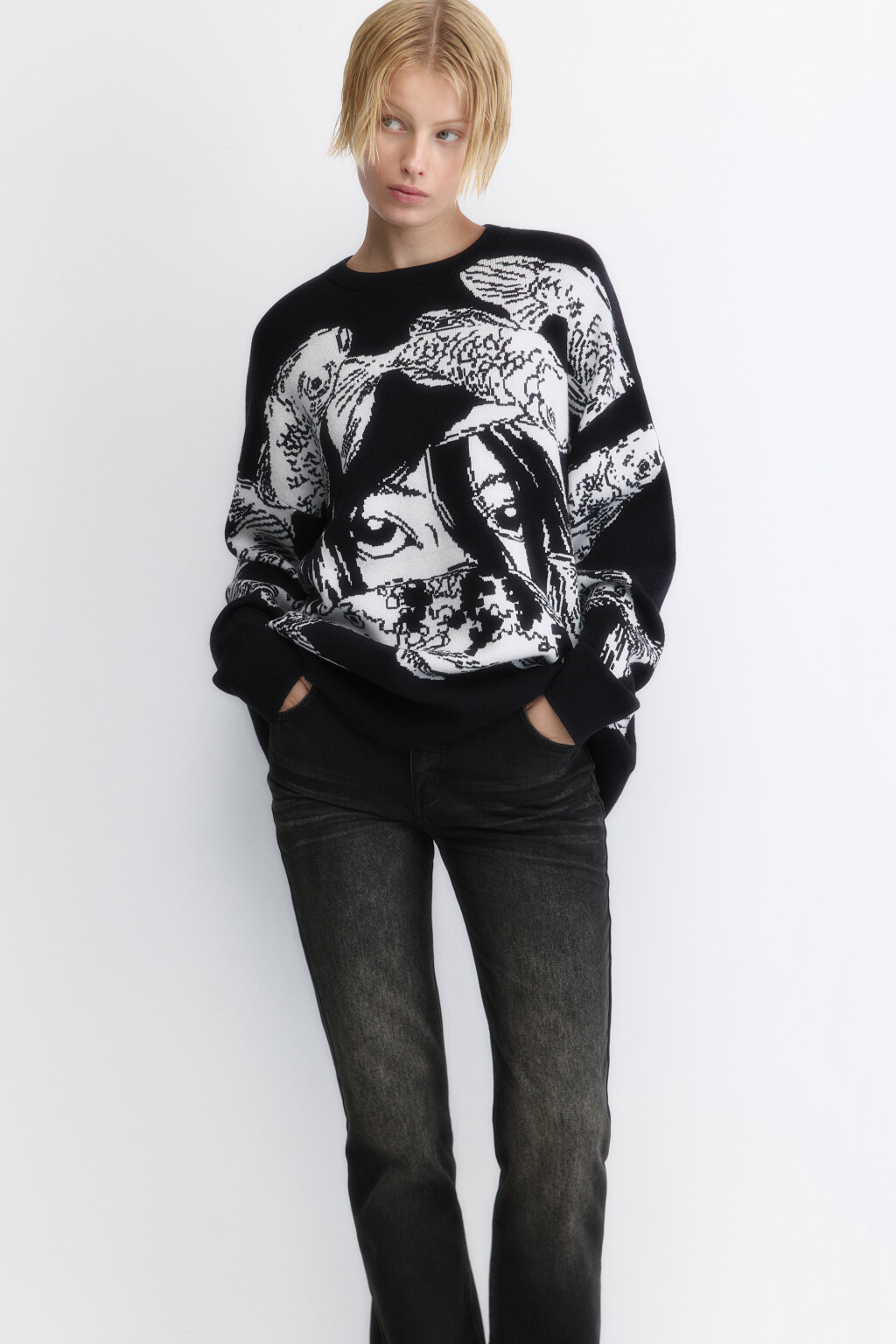 Джемпер oversize вязаный с принтом - цвет черный - 4