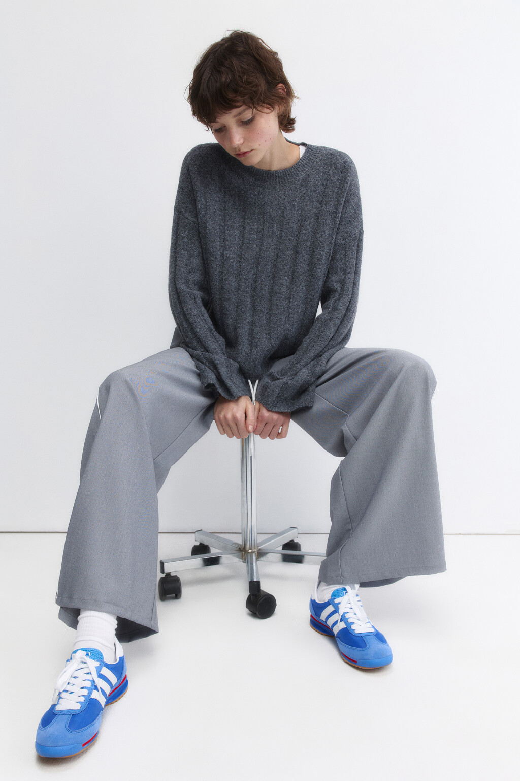 Джемпер вязаный в широкий рубчик - цвет серый - 1