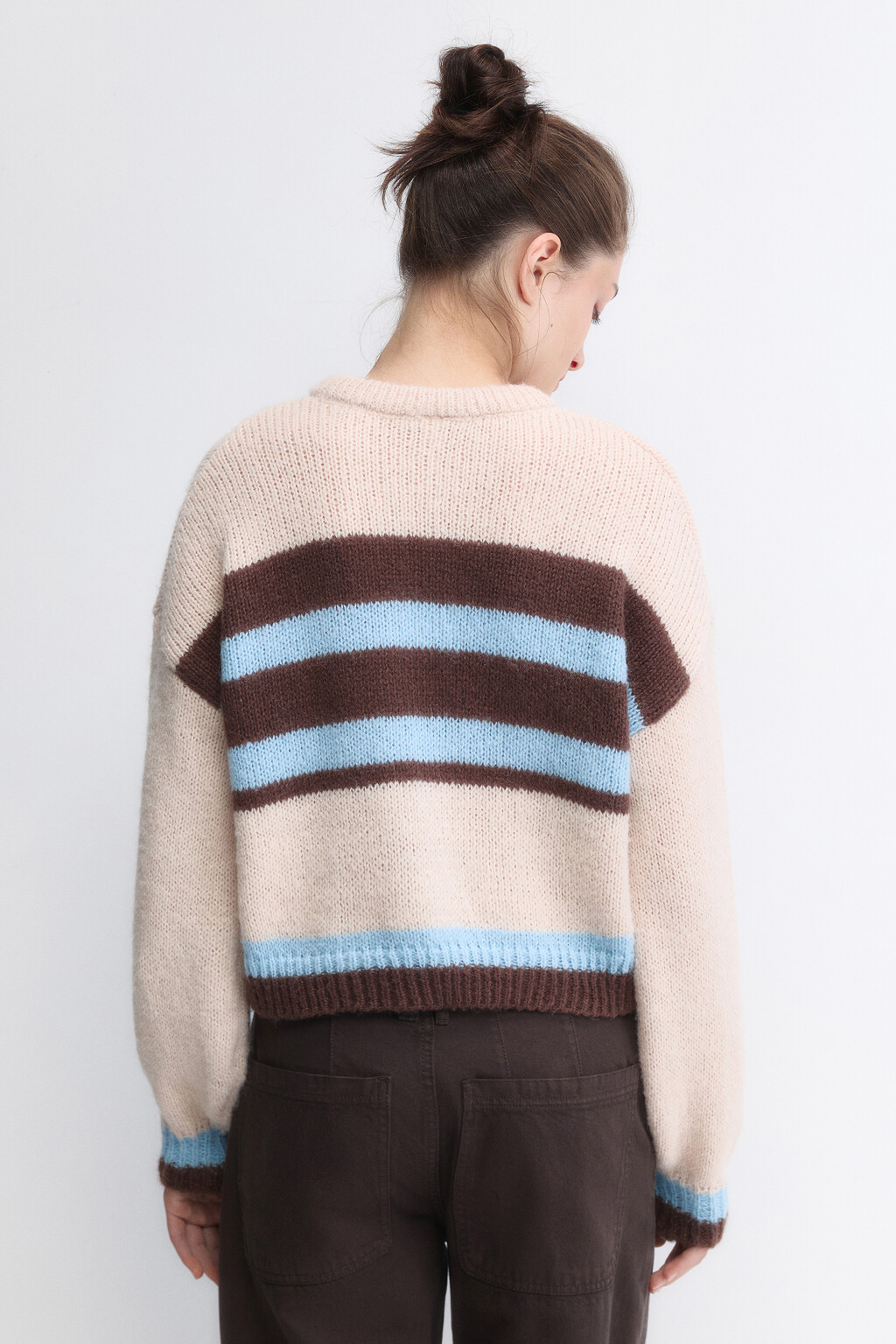 Джемпер вязаный укороченный в полоску - цвет бежевый - 4