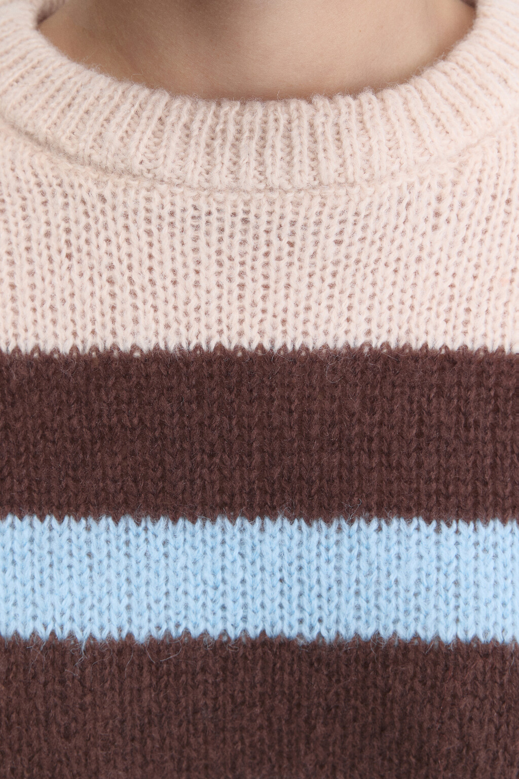 Джемпер вязаный укороченный в полоску - цвет бежевый - 6